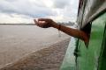 Lancha rápida de transporte de pasajeros por el río Huallaga.